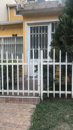 Comodidad En Ambiente Natural - Casa de Descanso Nocaima