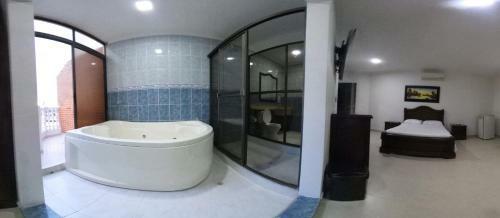 Zahira Hotel Melgar