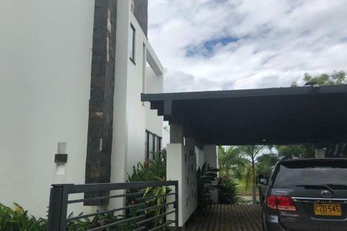 Casa Moderna Campestre Con Piscina En Melgar