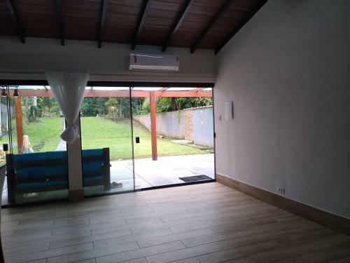 Casa de Praia Em Condom�nio Fechado.