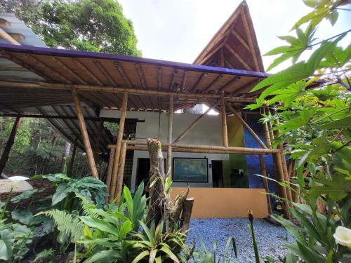 Hostal Refugio En El Bosque