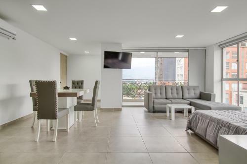 Camelot Apartahotel