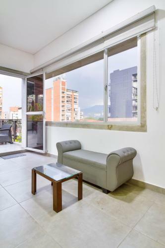 Camelot Apartahotel