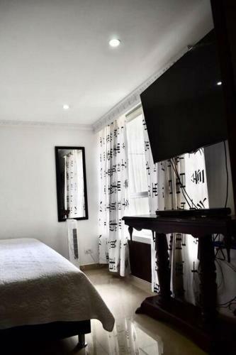 Apartamento Amoblado En Los Colores Cerca A Todo