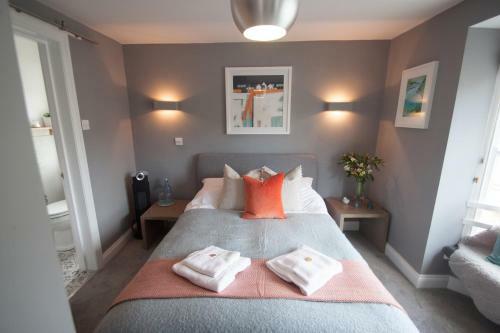 Hostal St Elmo Cottage