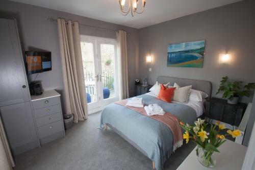 Hostal St Elmo Cottage