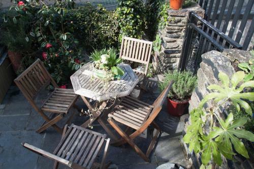 Hostal St Elmo Cottage