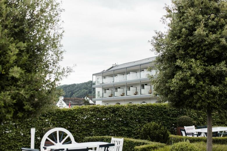 Dart Marina Hotel