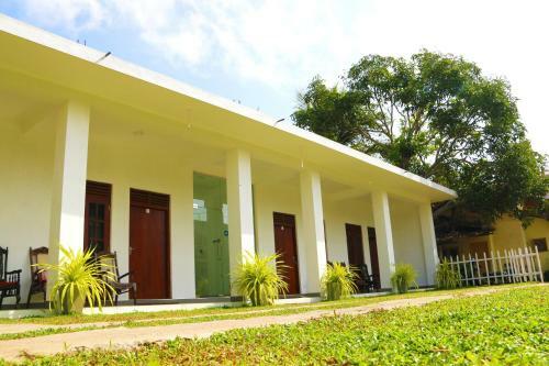 Hostal A&b Resort Negombo
