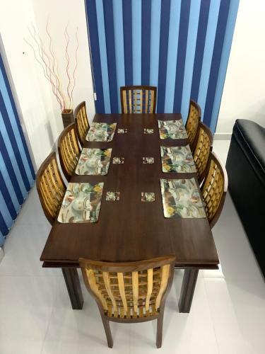 Hostal Royal City Inn