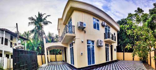 Hostal Royal City Inn