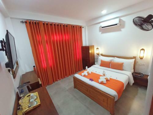 Hostal Three Elephant Holiday Inn