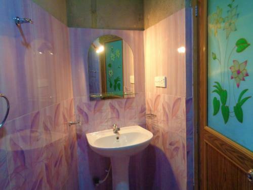 Hostal De Fancy House