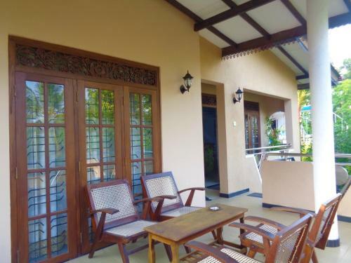 Hostal De Fancy House