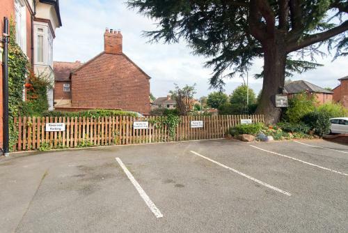 Hostal Clairmont Guest House