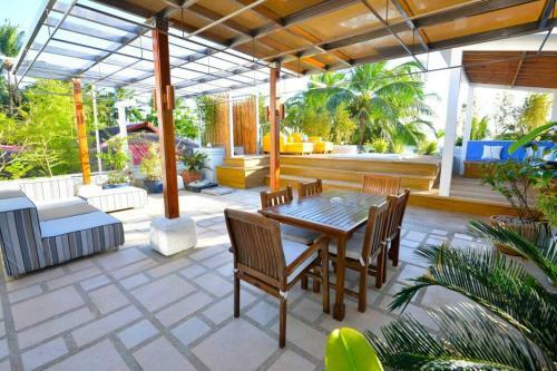 Mayumi Beach Villa