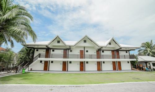 Hotel Bataan White Corals Beach Resort