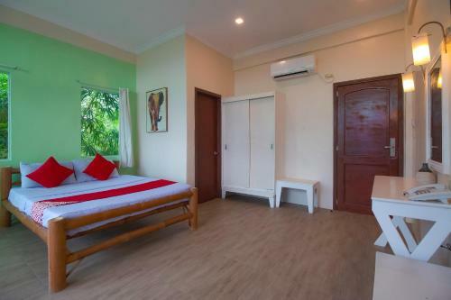 Hotel Oyo 674 Sea Forest Beach Resort