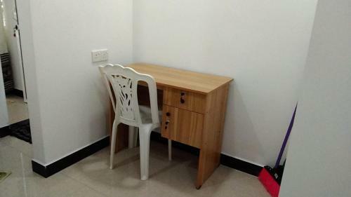 Hostal Didula White House