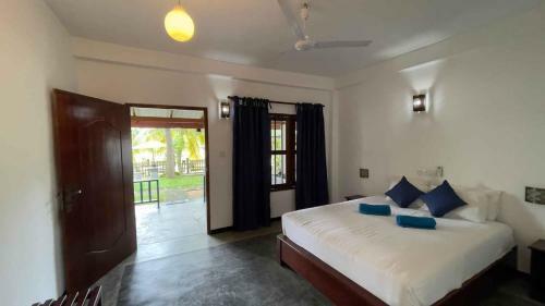 Hostal Freedom Surf Villa