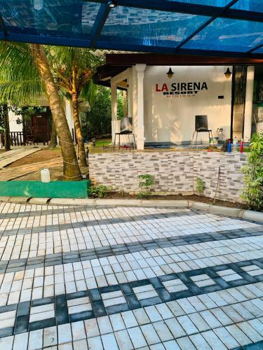 Hostal La Sirena Resort