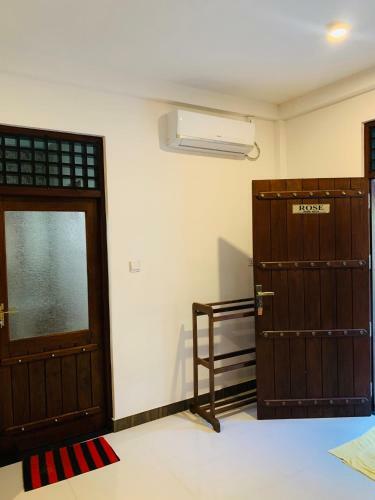 Hostal La Sirena Resort