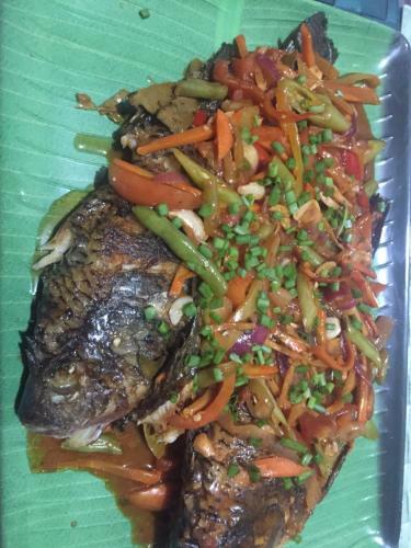 Bed & Breakfast Riverside At Aninuan Accommodation And Food
