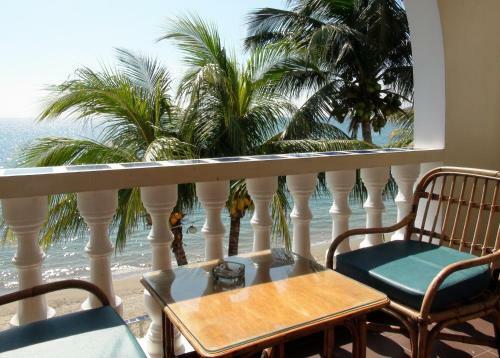 Hostal Squares Beachside Apartments