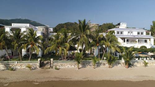 Hostal Squares Beachside Apartments