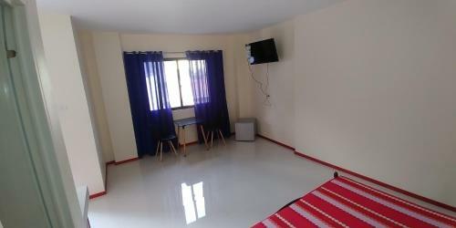 Hostal Squares Beachside Apartments