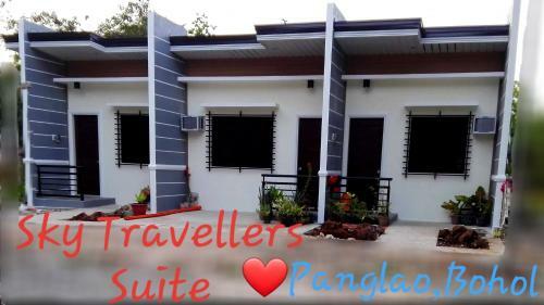 Hostal Sky Traveller Suites