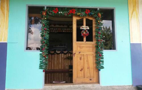 Hostal See Too Ville- Mountain Retreat Overlooking Panoramic Views
