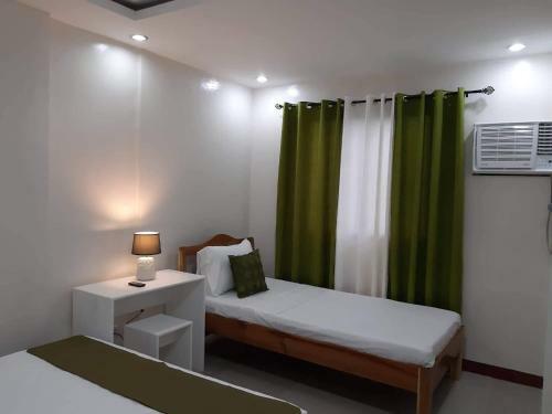 Posada J And C Residences