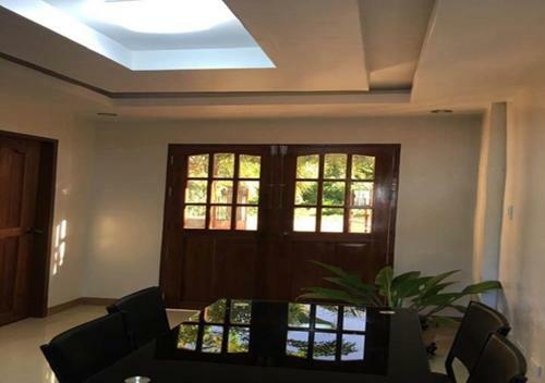 Posada J And C Residences