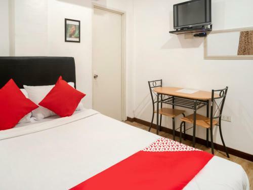 Hotel Vaccinated Staff - Oyo 552 Vines Ape Nap Hostel