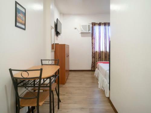 Hotel Vaccinated Staff - Oyo 552 Vines Ape Nap Hostel