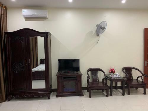 Nh� Ngh? Tu?n Trang