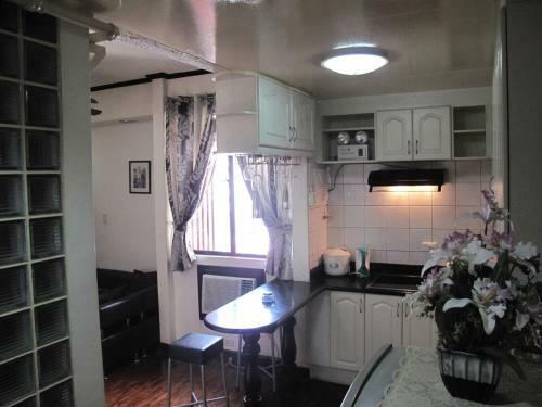 Apartamento Makati Suites At Travelers Inn