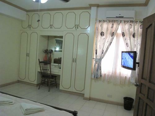 Apartamento Makati Suites At Travelers Inn