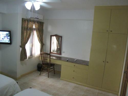 Apartamento Makati Suites At Travelers Inn