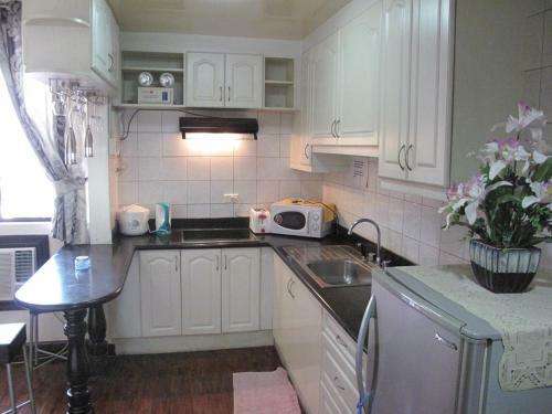 Apartamento Makati Suites At Travelers Inn