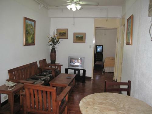 Apartamento Makati Suites At Travelers Inn