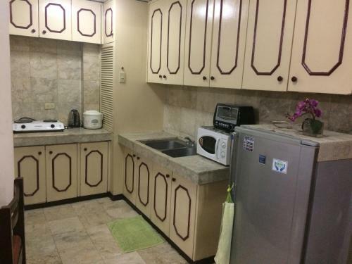 Apartamento Makati Suites At Travelers Inn