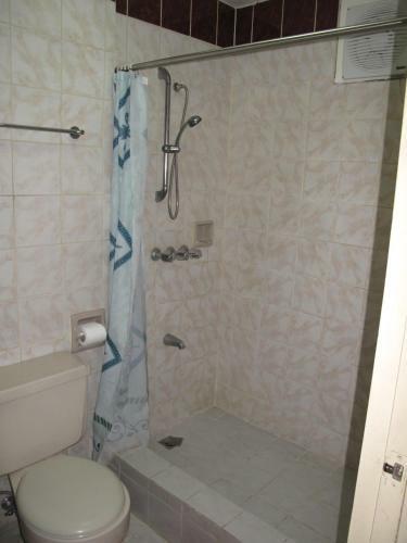 Apartamento Makati Suites At Travelers Inn
