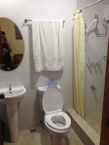 Apartamento Makati Suites At Travelers Inn