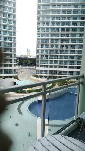 Apartamentos John's Azure Wavepool Near Airport