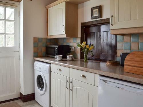 Pond Cottage