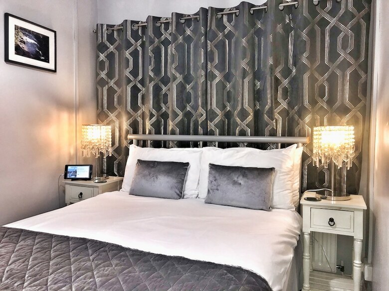 Elagh View Bed & Breakfast