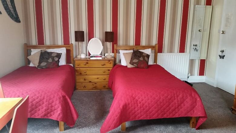 Bed & Breakfast Lacet House
