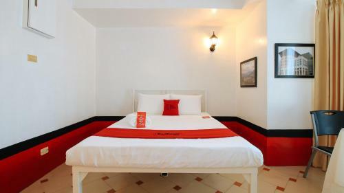 Hotel Reddoorz The Providence Tower - Vaccinated Staff